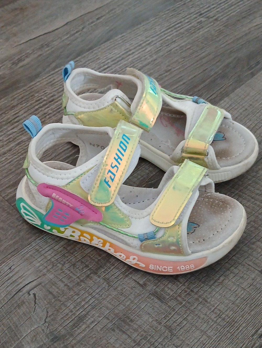 Kids Iridescent Yellow-Green Fashion Sandals